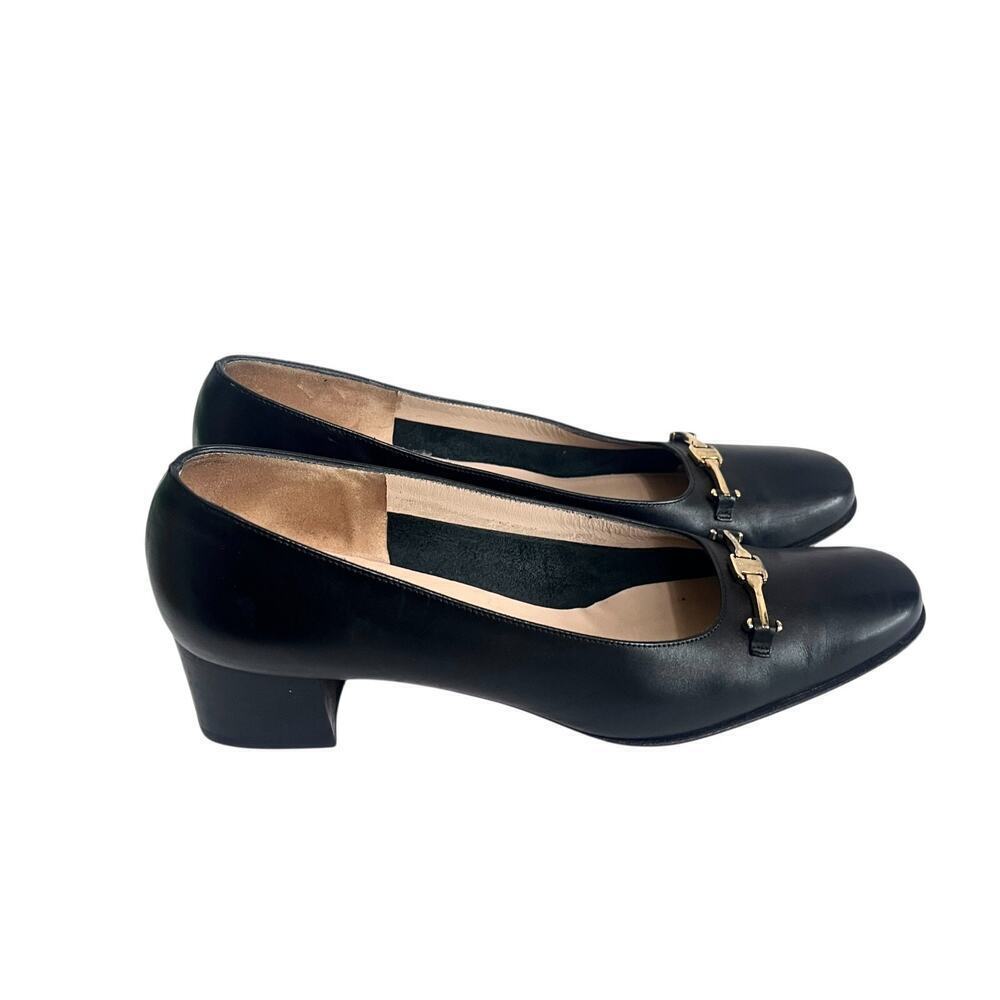 Vintage Salvatore Ferragamo Women’s Black Leather Pumps Gold Buckle Size 7 4A - Picture 3 of 12